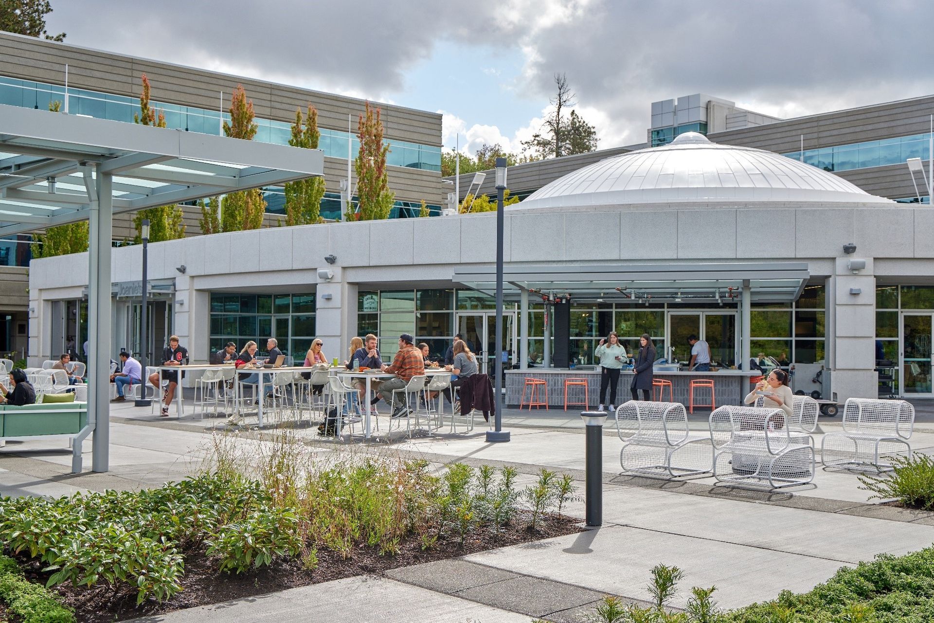 Image linking to tracking and reporting