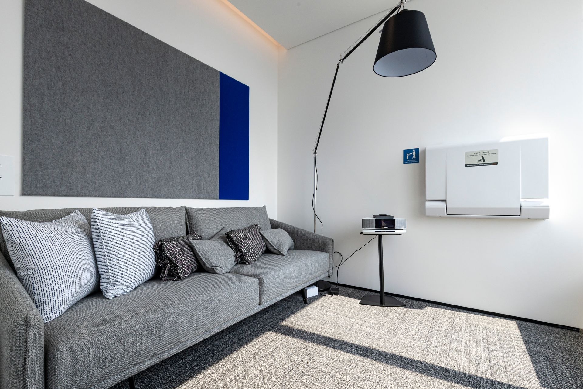 Image linking to group multi-faith space type