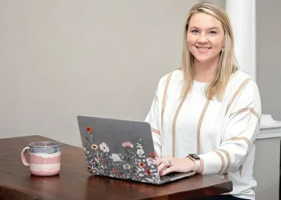 Caitlyn Bernier FLEX Stretch Therapy Lafayette CO Caitlyn Bernier FLEX Stretch Therapy Lafayette CO