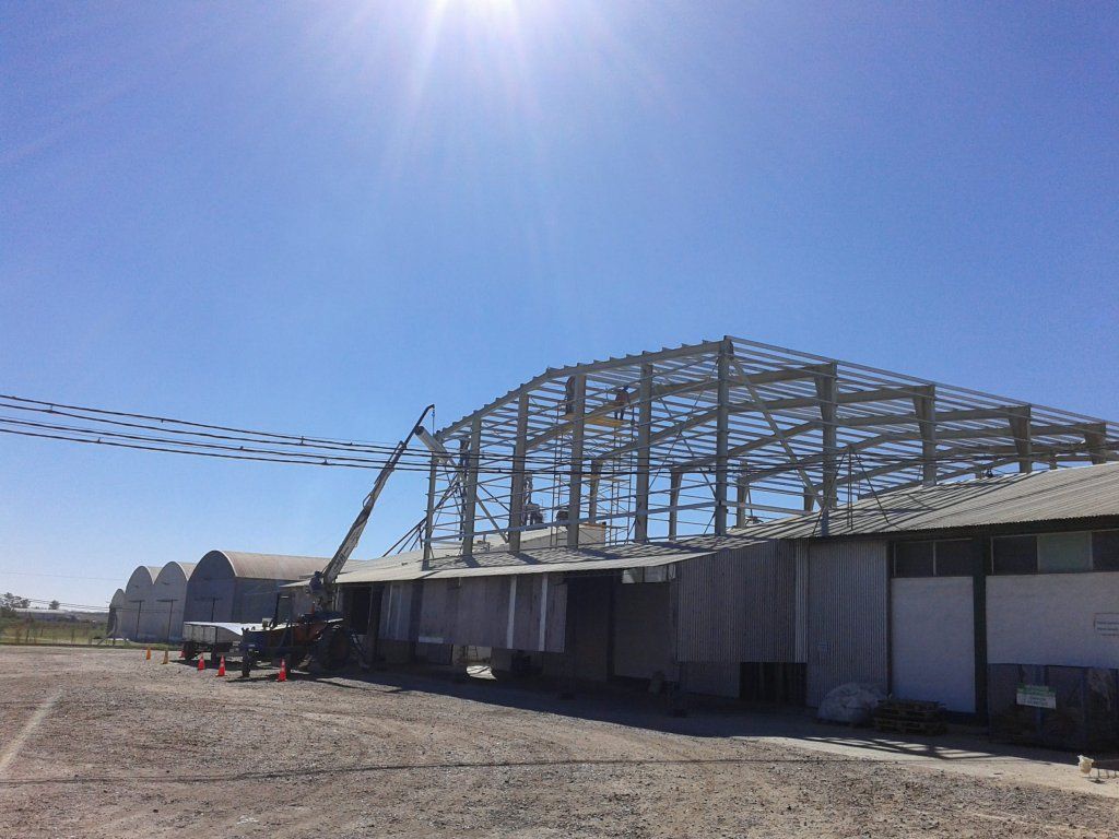 Construcción de estructura metálica de gran porte, diseño y cálculo realizados por FD Fabre Ingeniería