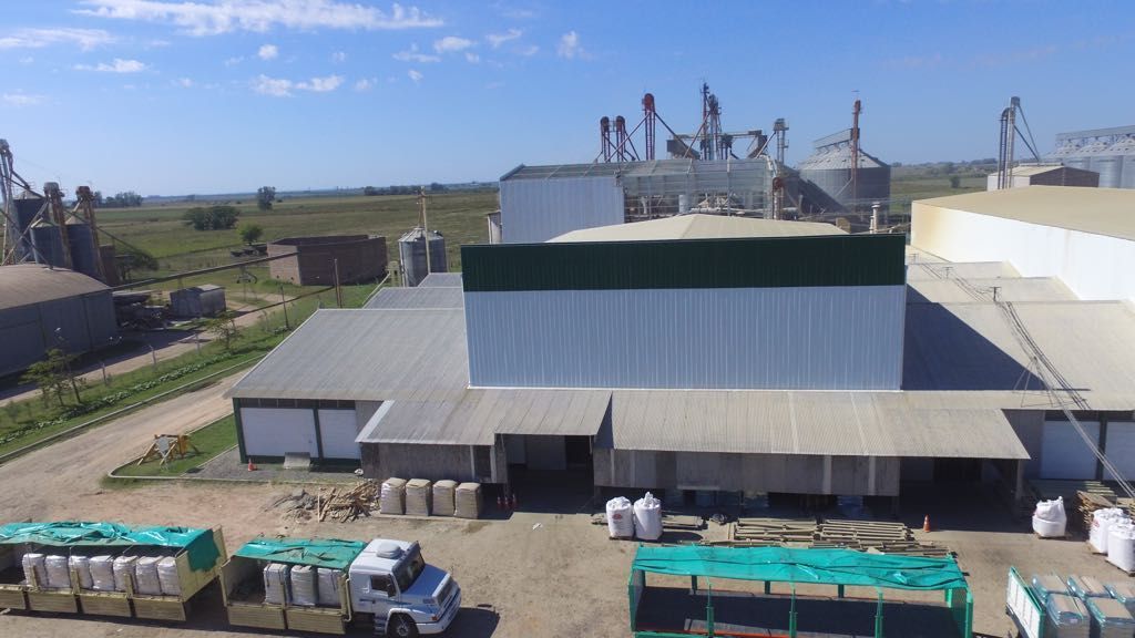 Construcción de estructura metálica de gran porte, diseño y cálculo realizados por FD Fabre Ingeniería