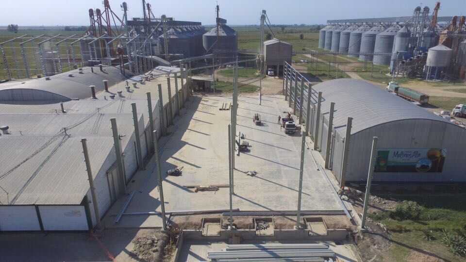 Construcción de estructura metálica de gran porte, diseño y cálculo realizados por FD Fabre Ingeniería