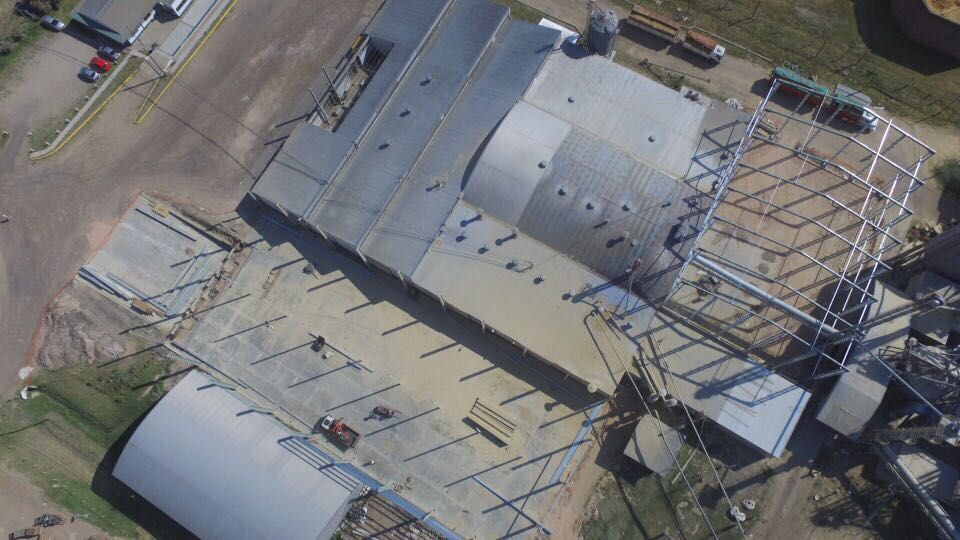 Construcción de estructura metálica de gran porte, diseño y cálculo realizados por FD Fabre Ingeniería