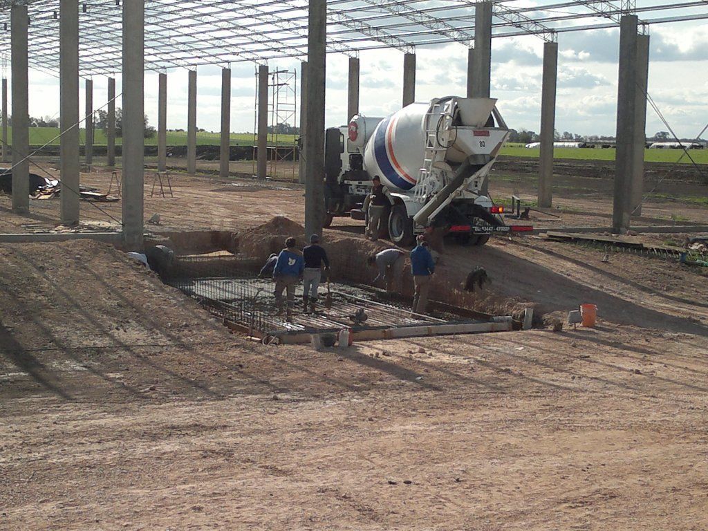 Nave industrial y planta productiva desarrollada por FD Fabre Ingeniería en la región de Villa Elisa, Entre Ríos.