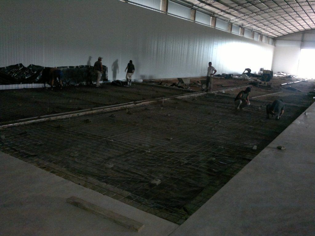 Nave industrial y planta productiva desarrollada por FD Fabre Ingeniería en la región de Villa Elisa, Entre Ríos.