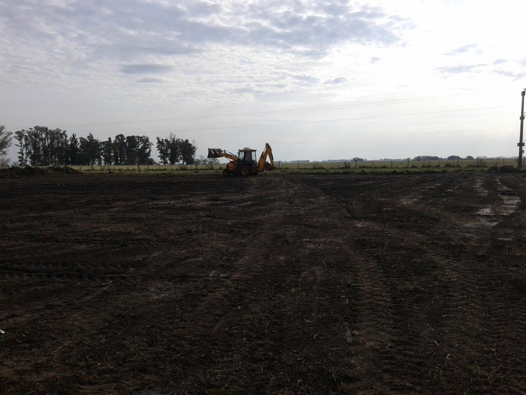 Nave industrial y planta productiva desarrollada por FD Fabre Ingeniería en la región de Villa Elisa, Entre Ríos.