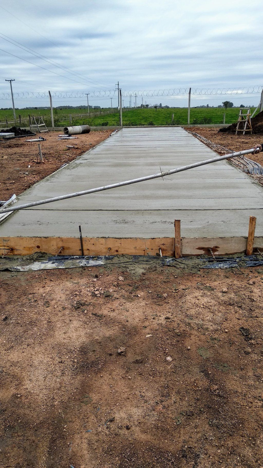 Nave industrial y planta productiva desarrollada por FD Fabre Ingeniería en la región de Villa Elisa, Entre Ríos.