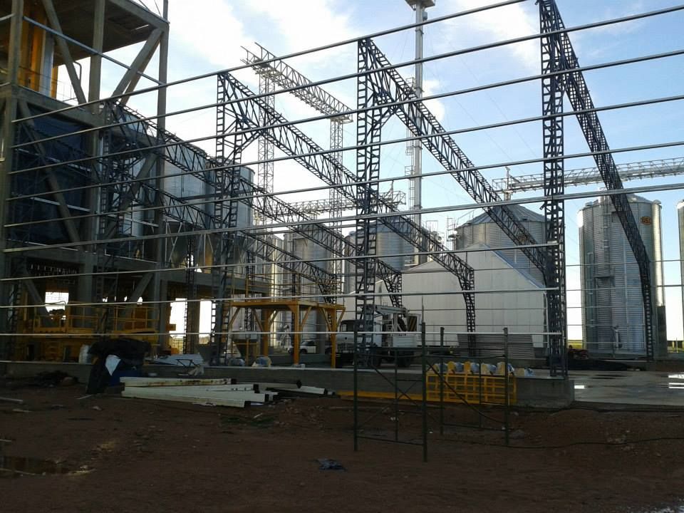 Nave industrial y planta productiva desarrollada por FD Fabre Ingeniería en la ciudad de Basavilbaso, Entre Ríos.