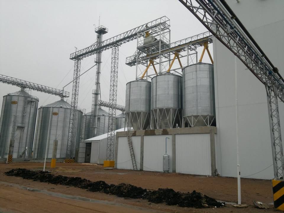 Nave industrial y planta productiva desarrollada por FD Fabre Ingeniería en la ciudad de Basavilbaso, Entre Ríos.