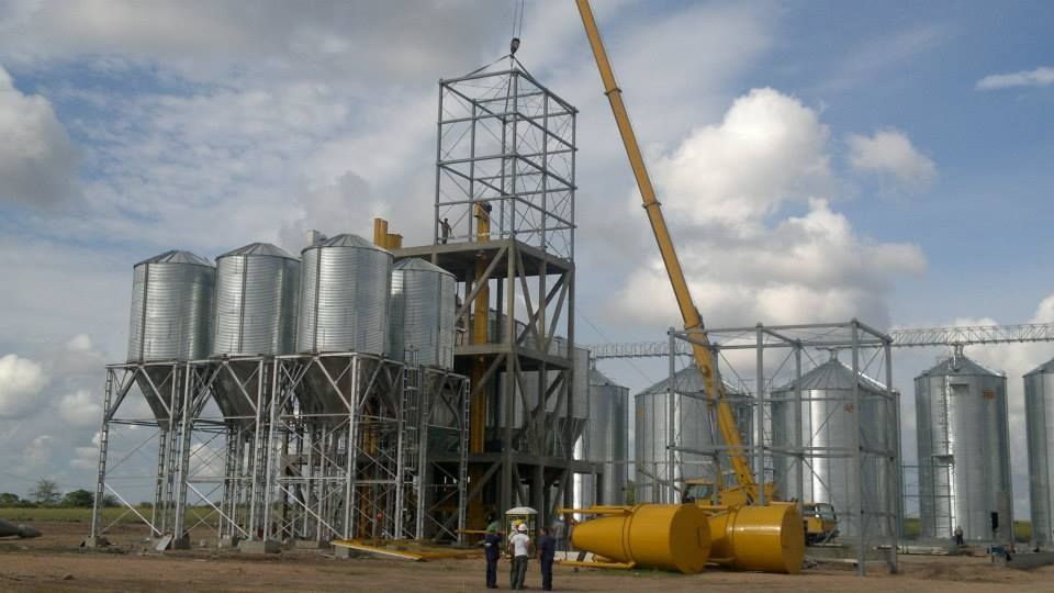 Nave industrial y planta productiva desarrollada por FD Fabre Ingeniería en la ciudad de Basavilbaso, Entre Ríos..