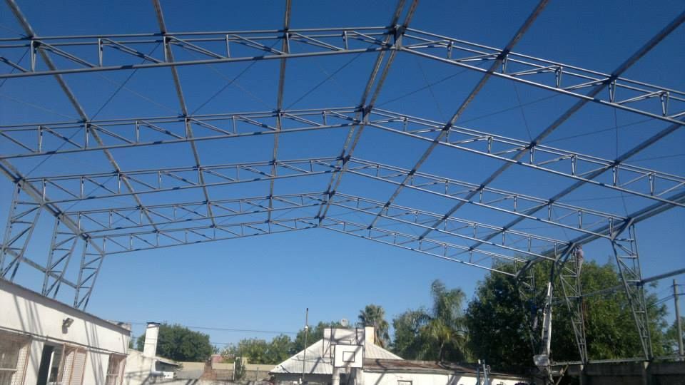 Construcción de estructura metálica de gran porte, diseño y cálculo realizados por FD Fabre Ingeniería