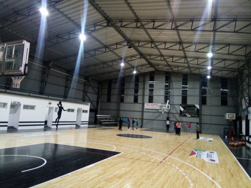 Construcción de estructura metálica de gran porte, diseño y cálculo realizados por FD Fabre Ingeniería