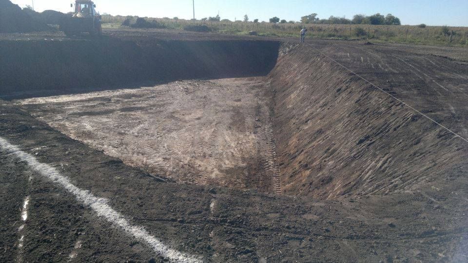 Nave industrial y planta productiva desarrollada por FD Fabre Ingeniería en la región de Villa Elisa, Entre Ríos.