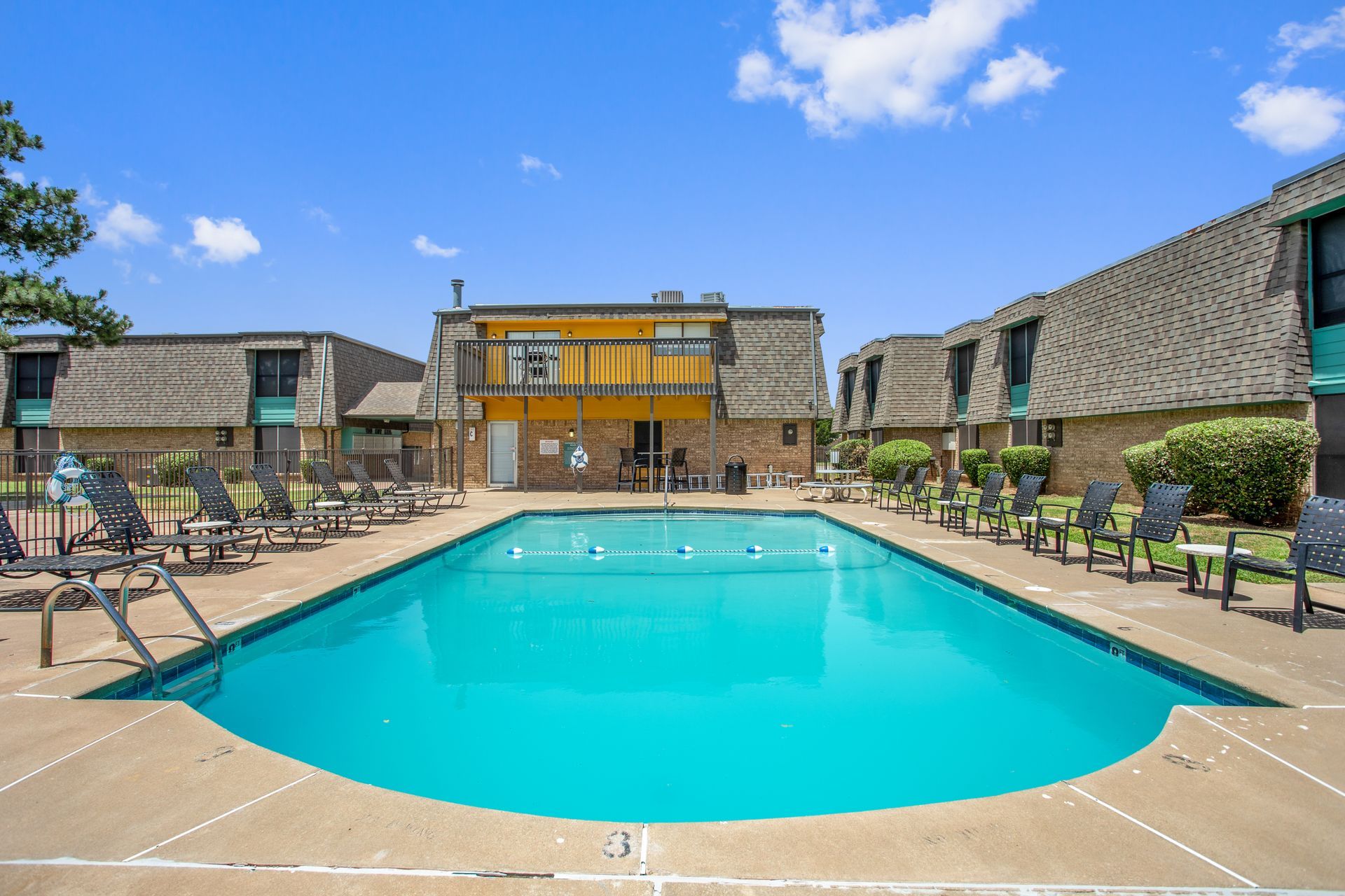 Community and Apartment Details of Radius Apartments in Norman, OK