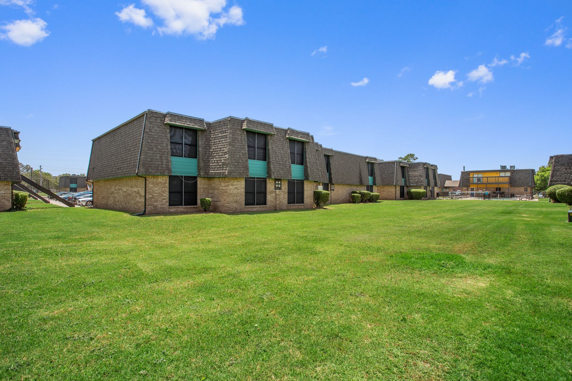 exterior amenities photo gallery