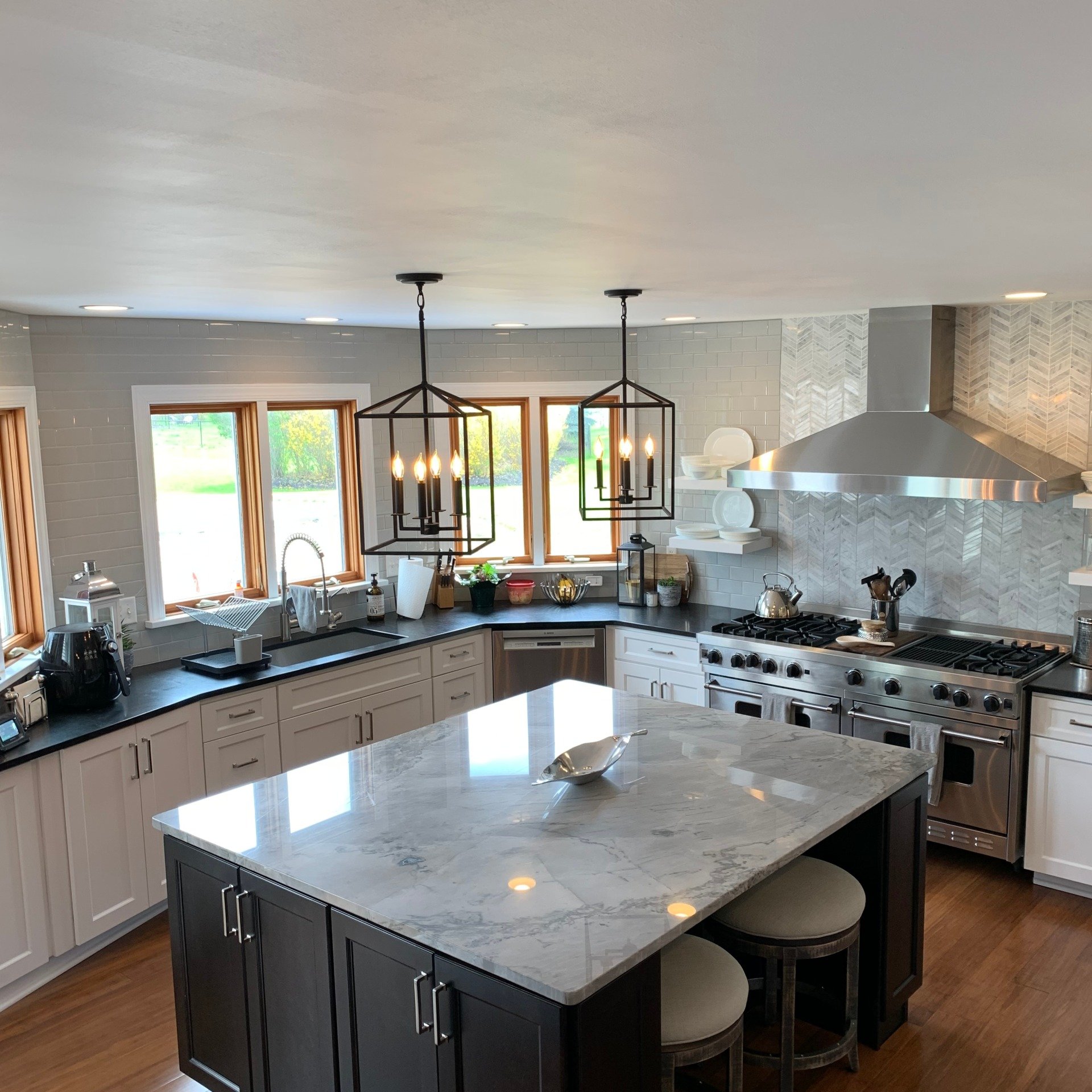 Zenon Quartzite Table in the kitchen