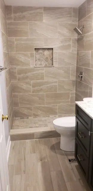 Bathroom Shower — Cincinnati,OH — The Frank Niesen Company