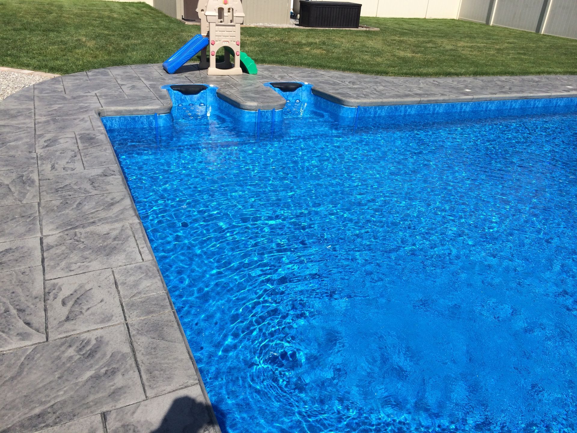 Pool with Hydro-Therapy with two seats square