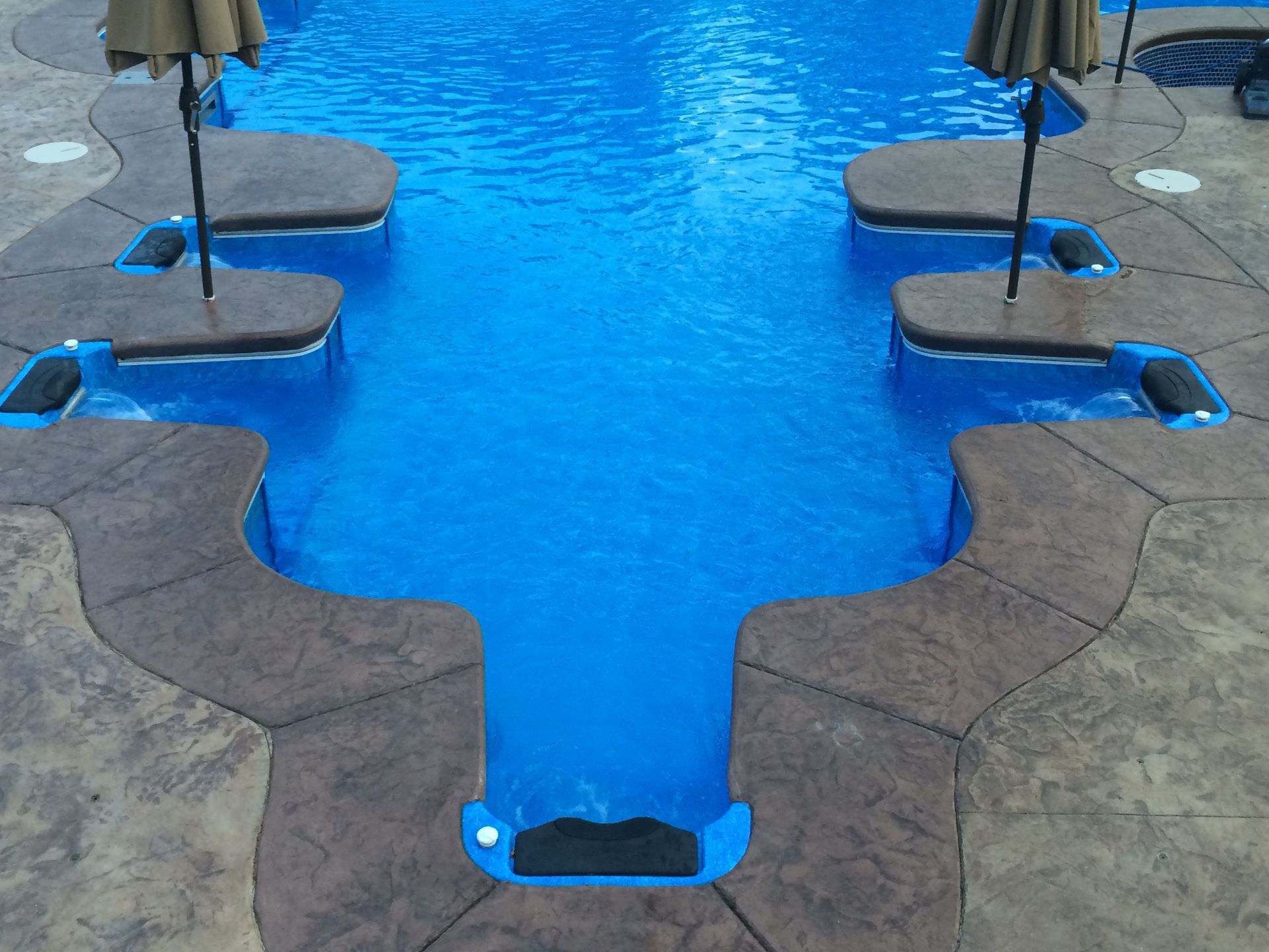 Pool with Hydro-Therapy with five seats new angle
