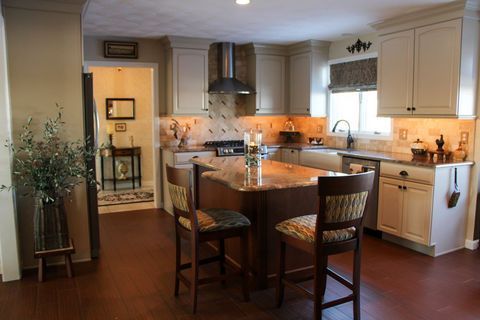 Kitchen interior design services by Elizabeth Samay