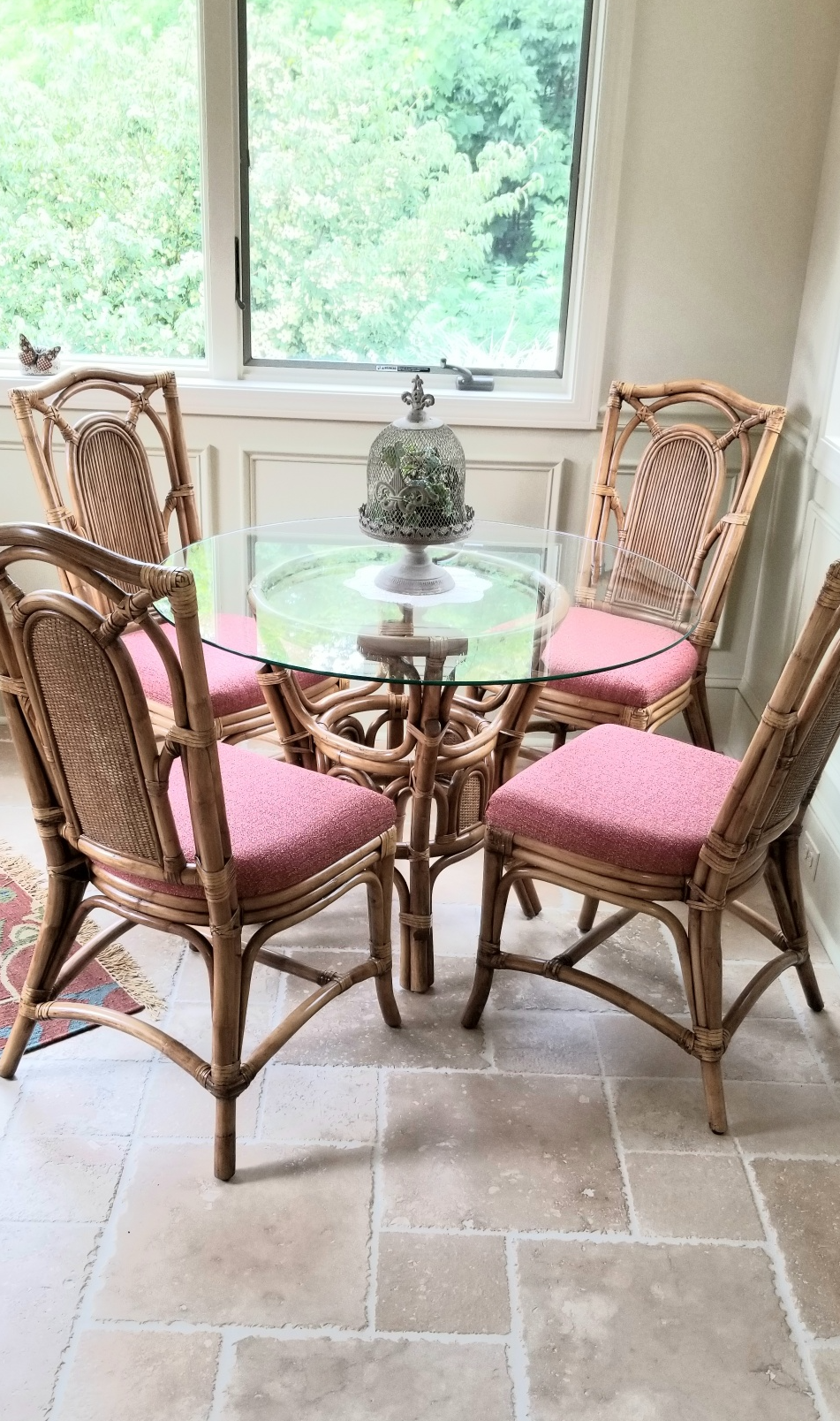 kitchen interior design project - small table and chairs 