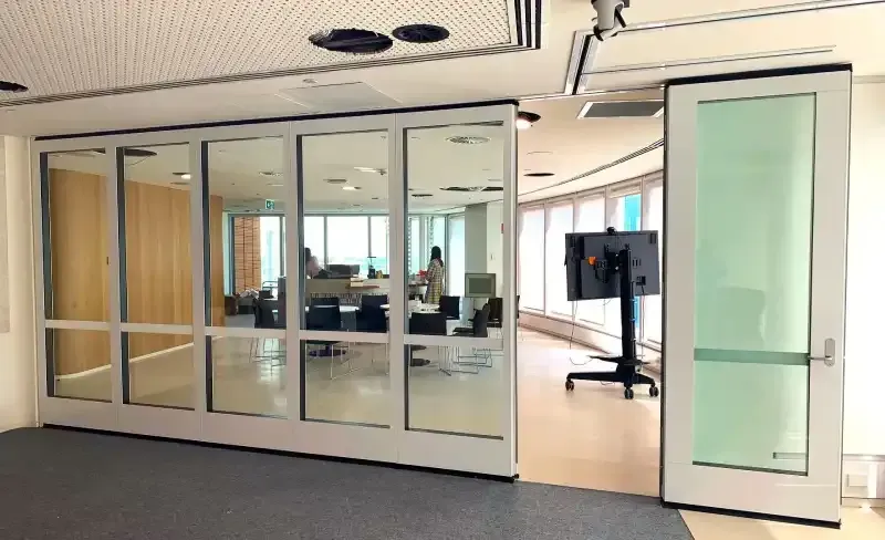 L.E.K. Consulting Acoustic Operable Walls Project