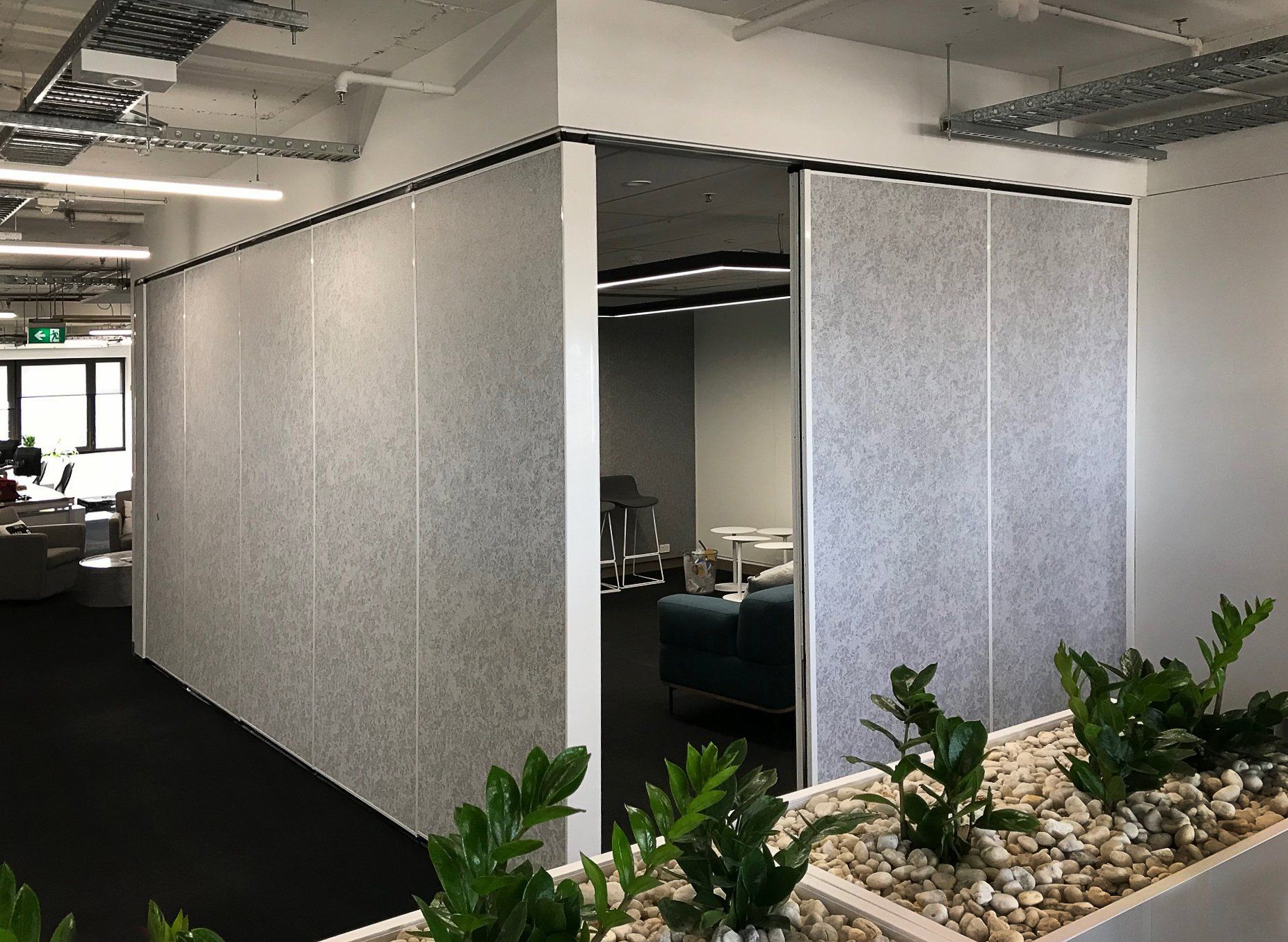 Series 100 Operable Wall