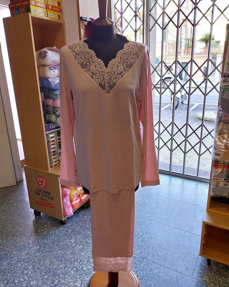 pigiama con pizzo donna