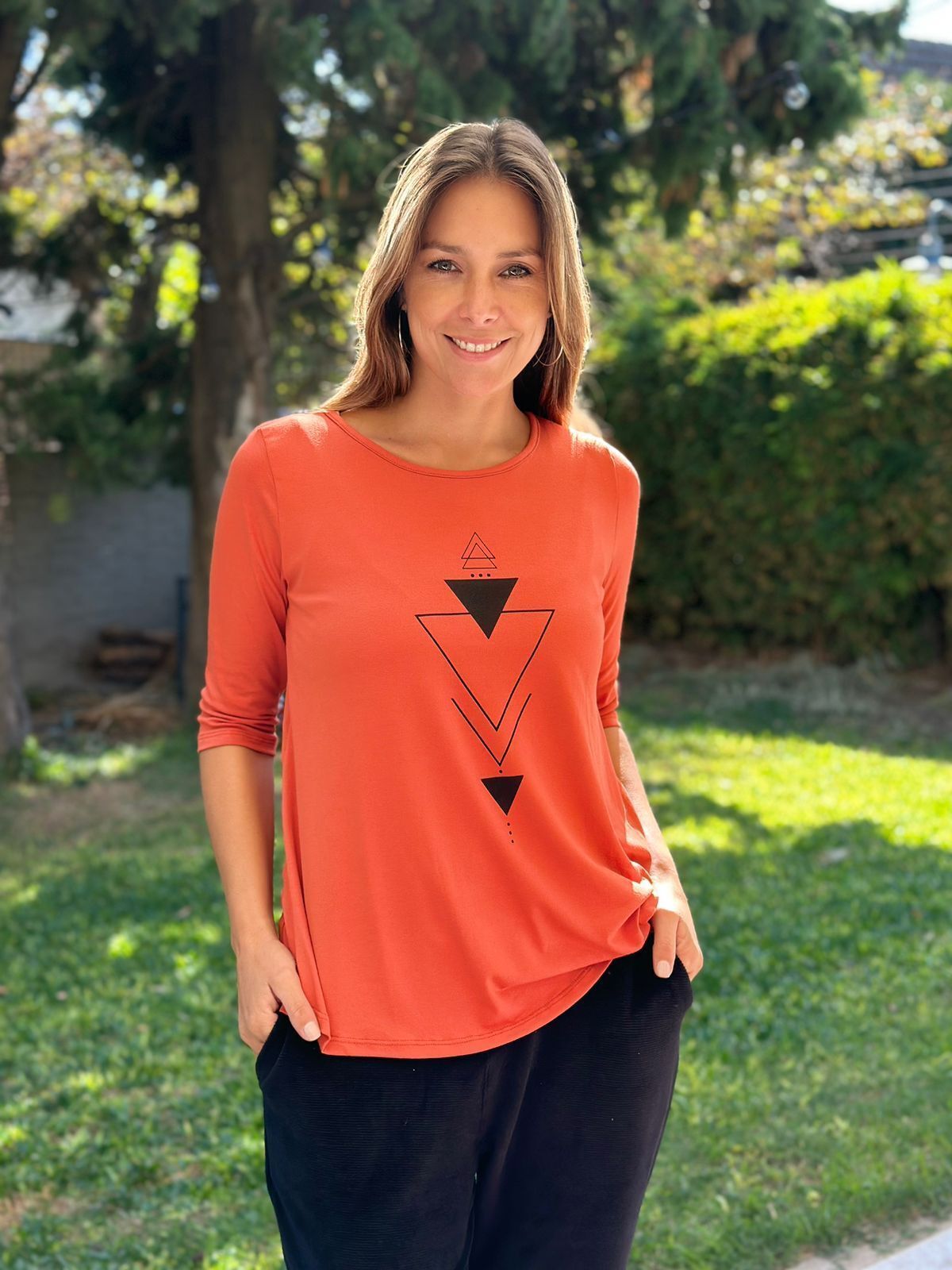 REMERA WILD TRIANGULO