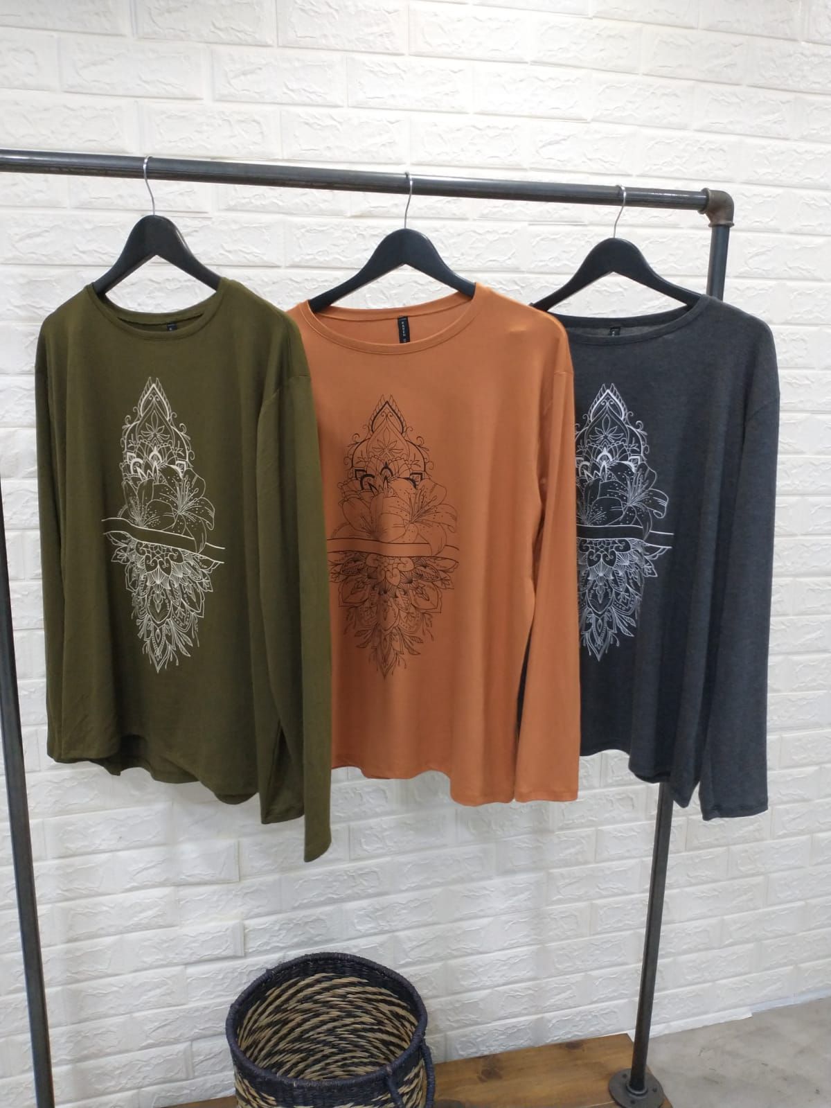 REMERA ROXY