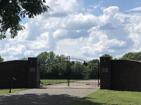 Black Steel Gates — Hendersonville, TN — Volunteer Fence Company LLC