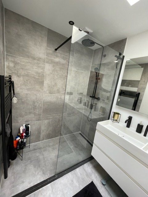 Douchewand op maat gemaakt