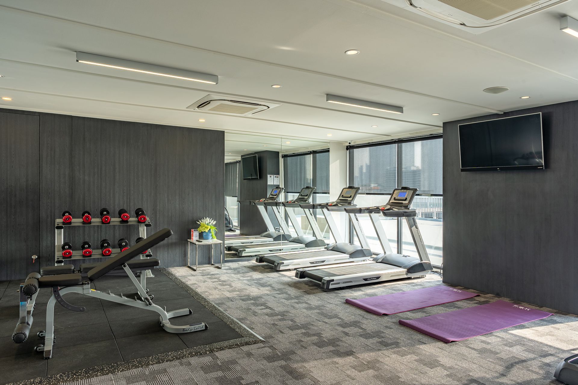 Naga Residence Hotel Bangkok - fitness center