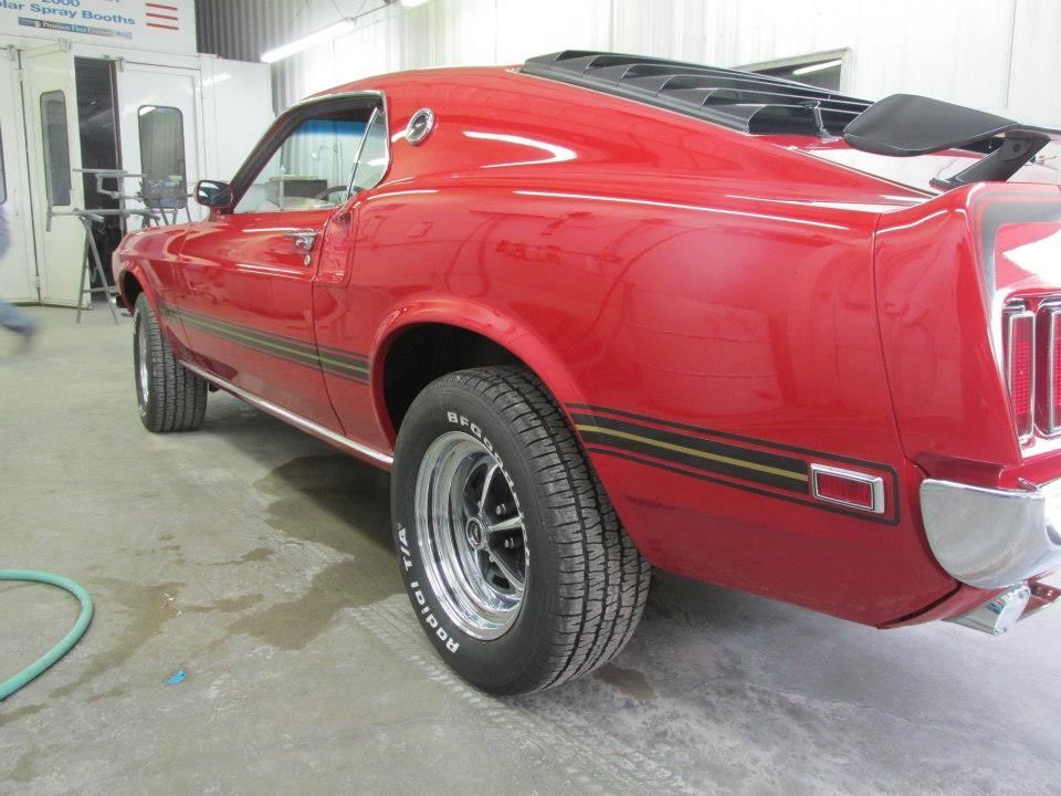 Custom Paint Jobs in Hutchinson KS with Quality Body Shop