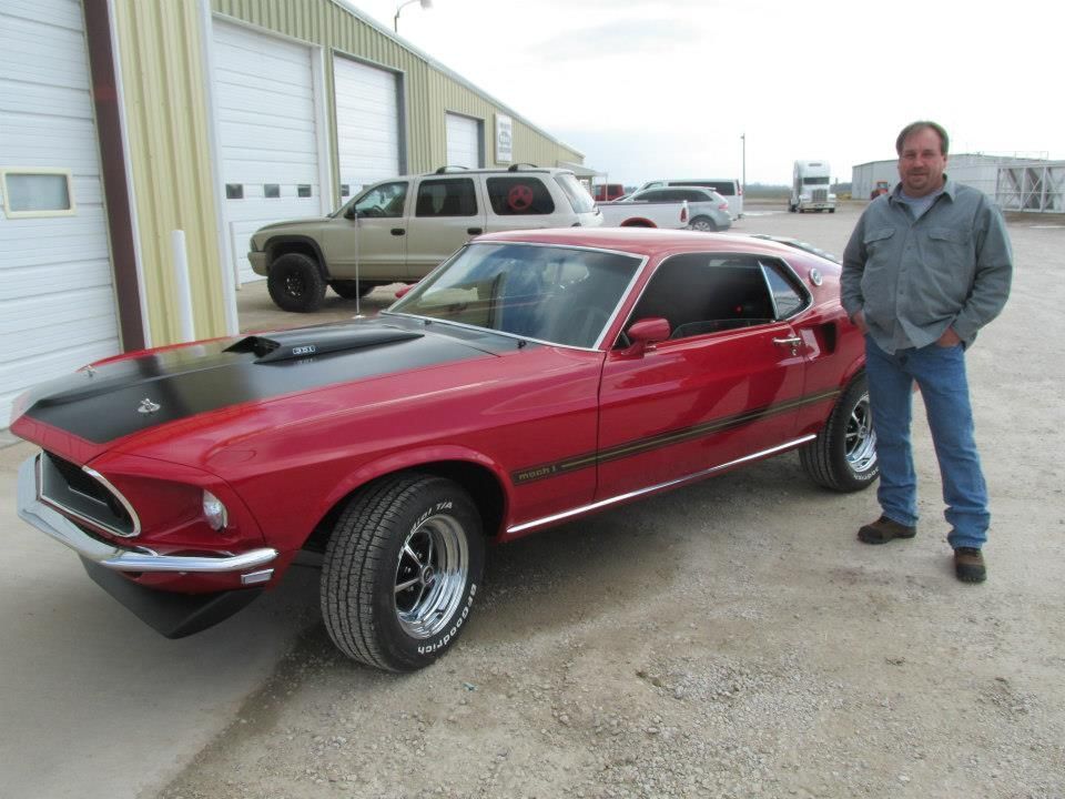 Custom Paint Jobs in Hutchinson KS with Quality Body Shop