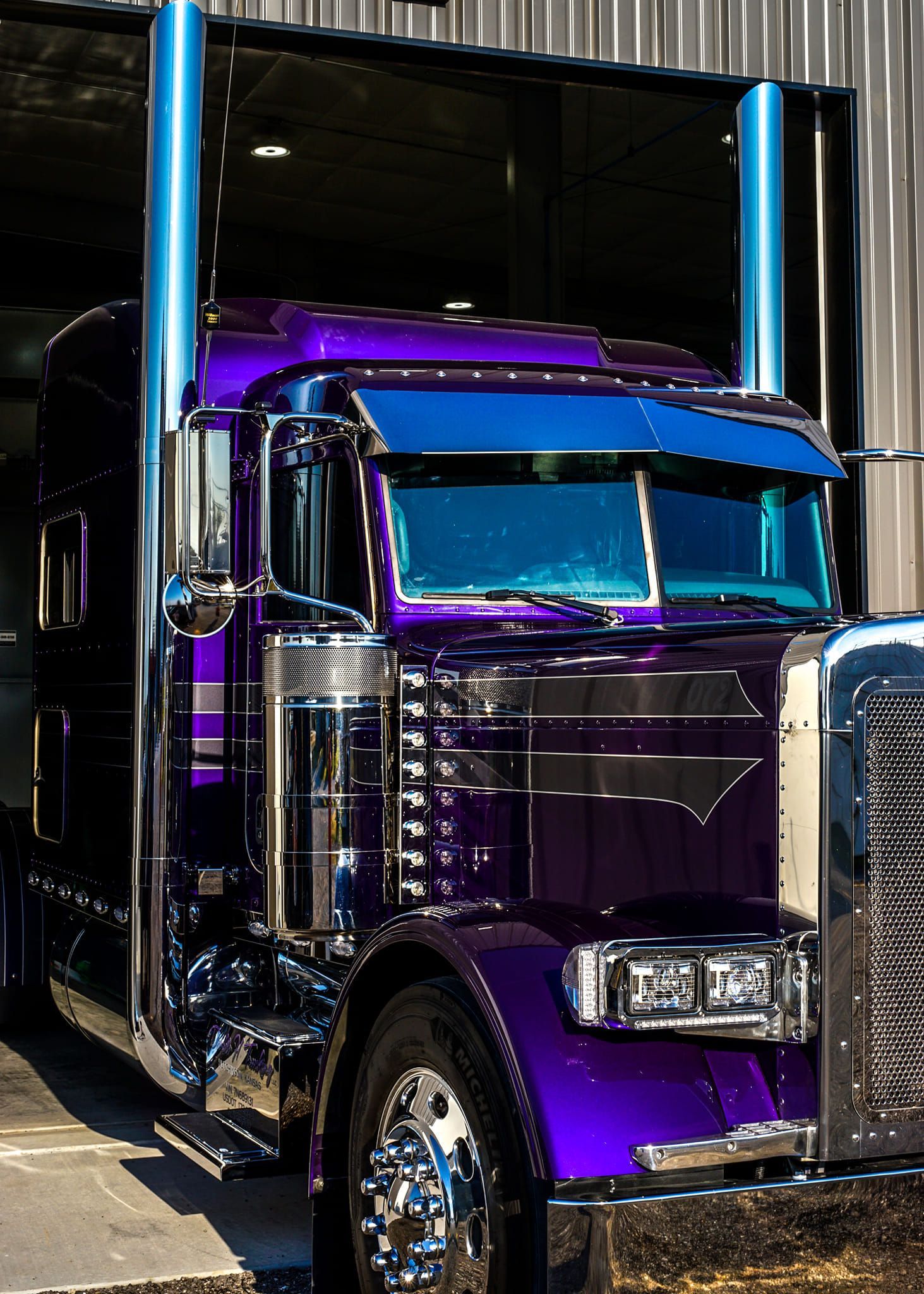 Semi-Truck Repair in Hutchinson KS by Quality Body Shop