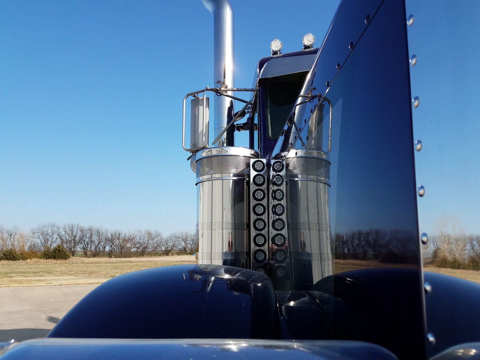 Semi-Truck Repair in Hutchinson KS by Quality Body Shop