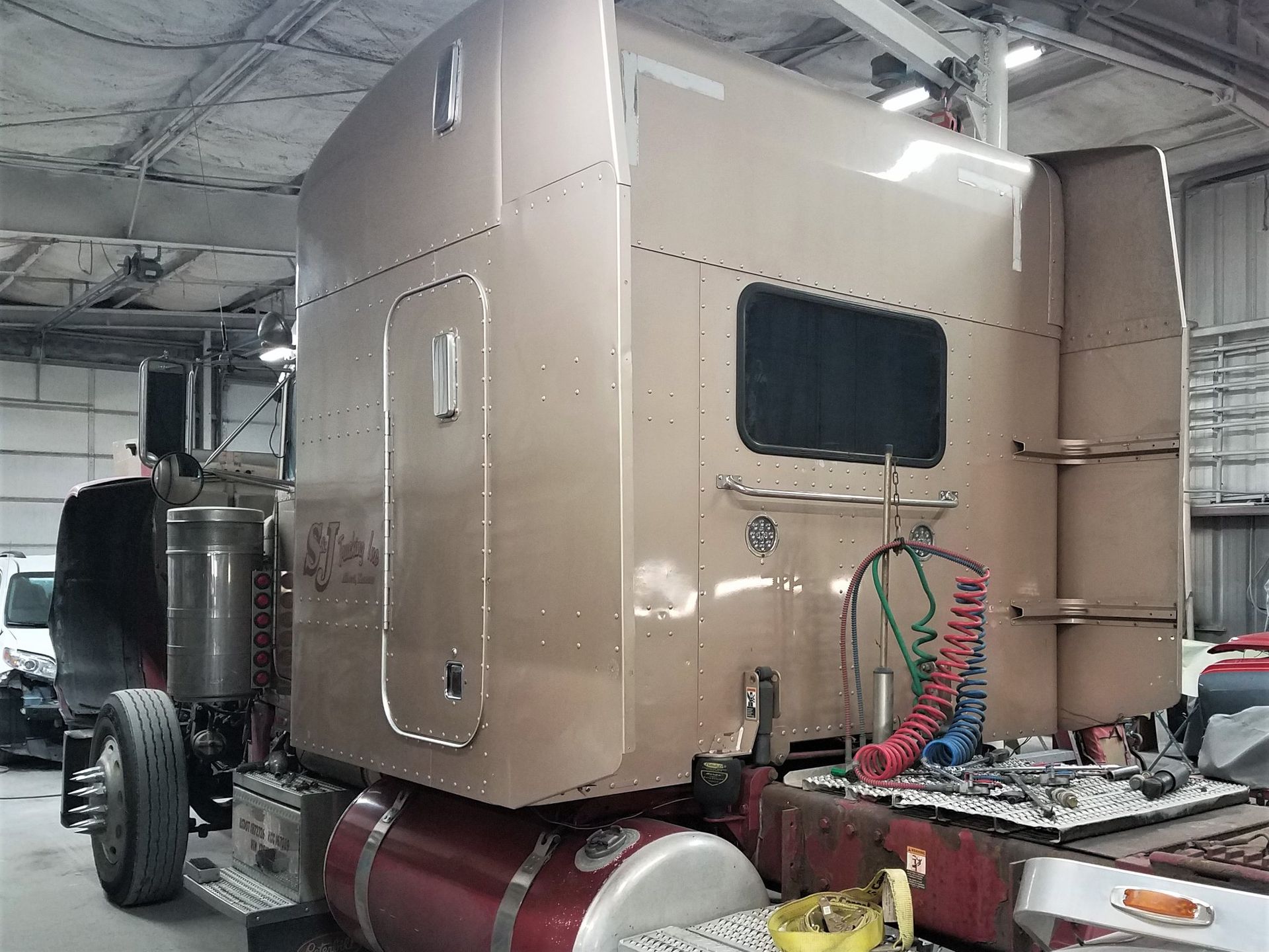 Semi-Truck Repair in Hutchinson KS by Quality Body Shop