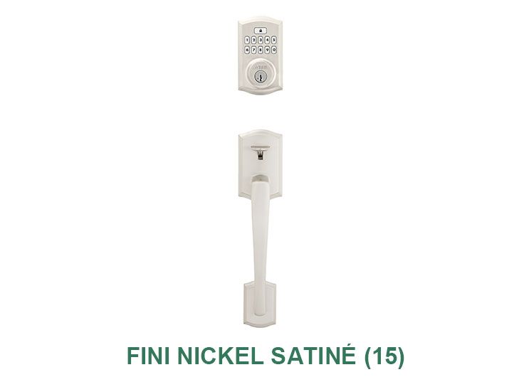 Une poignée de porte blanche avec une serrure à combinaison dessus.