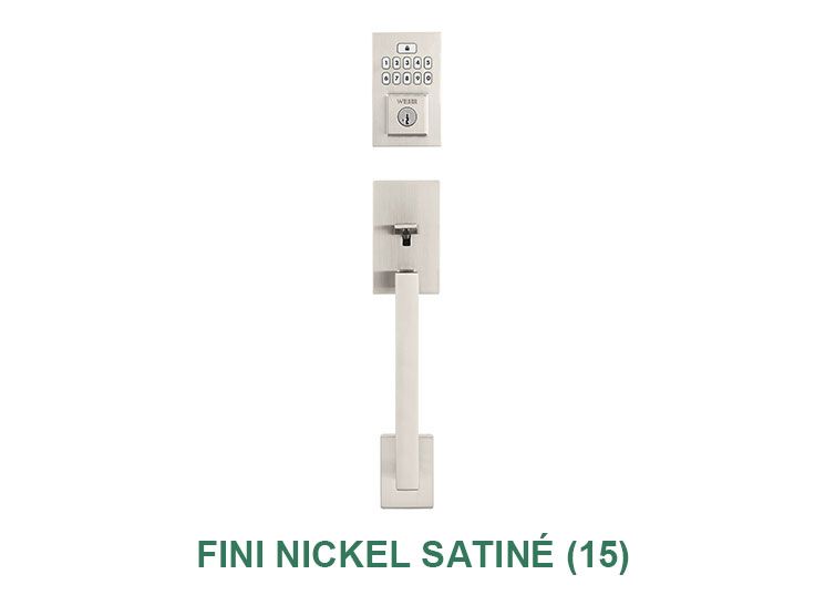 Une porte blanche avec les mots fini nickel satiné ( 15 ) en bas