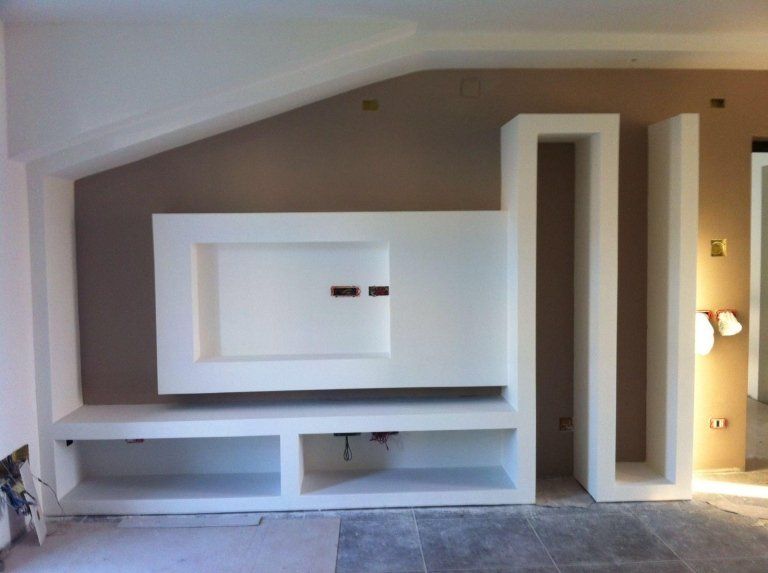 elementi di arredo di una sala in cartongesso