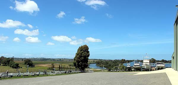 Phoca Thumb — Johnsonville, VIC — Tambo Marine