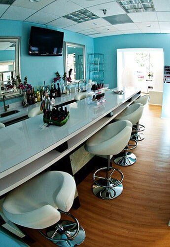 Bar Salon - Salons in Palm Beach Gardens, FL