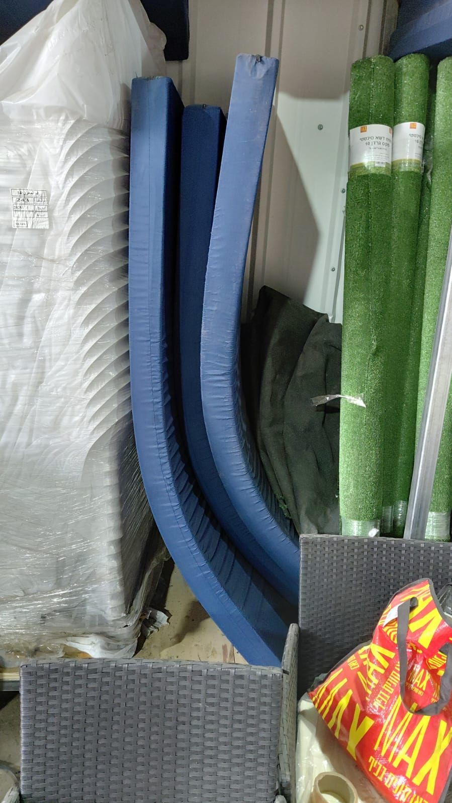 <p class="rteBlock">מזרונים</p>