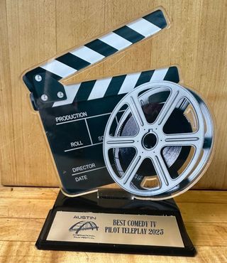 A black and white logo for the hollywood international diversity film festival.