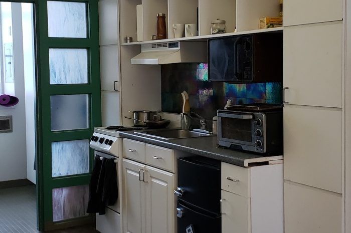 454 W. Gilman St. – The Grimm Book Bindery