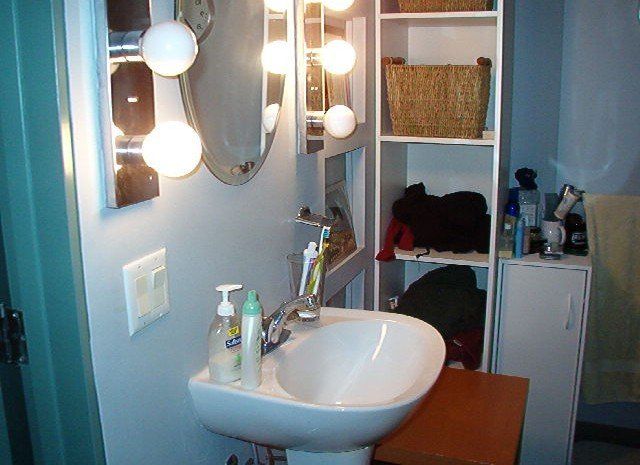 454 W. Gilman St. – The Grimm Book Bindery