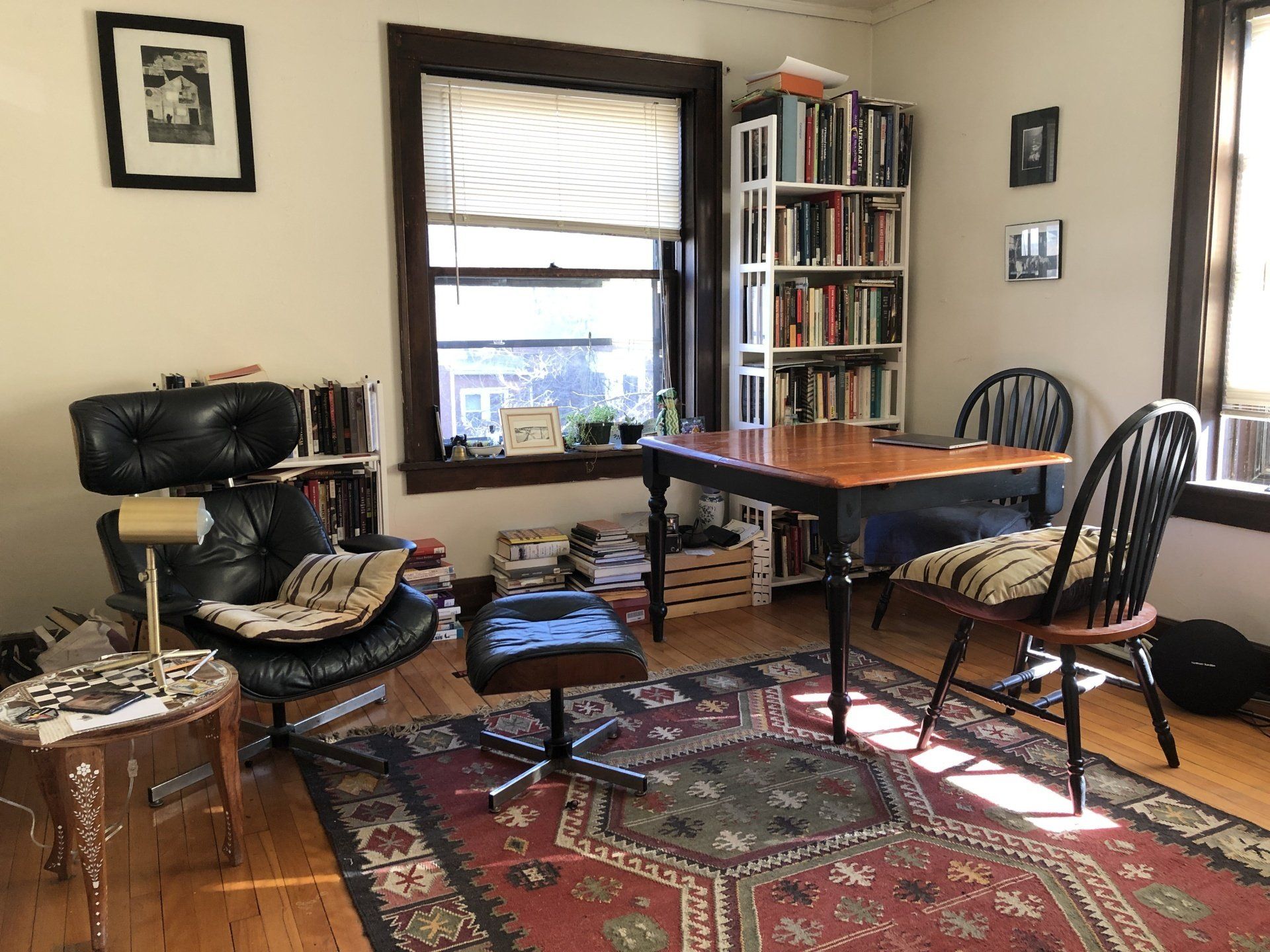 330 N. Carroll Street interior