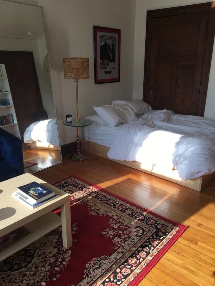 330 N. Carroll Street interior