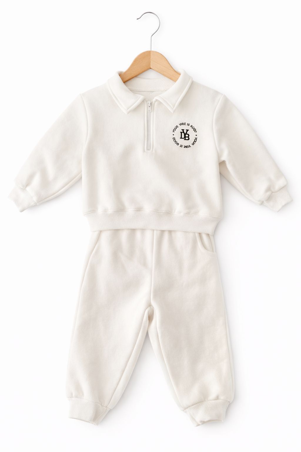Your Vibe Is Good Trainingspak – Beige Baby Jogging Set